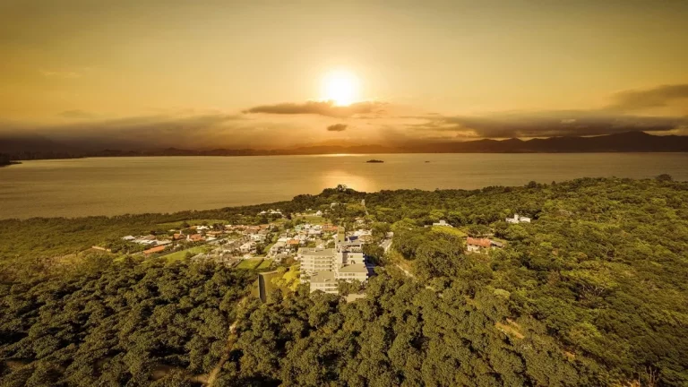 Imagem Lançamento à venda, no Bairro Cacupé, Florianópolis, SC