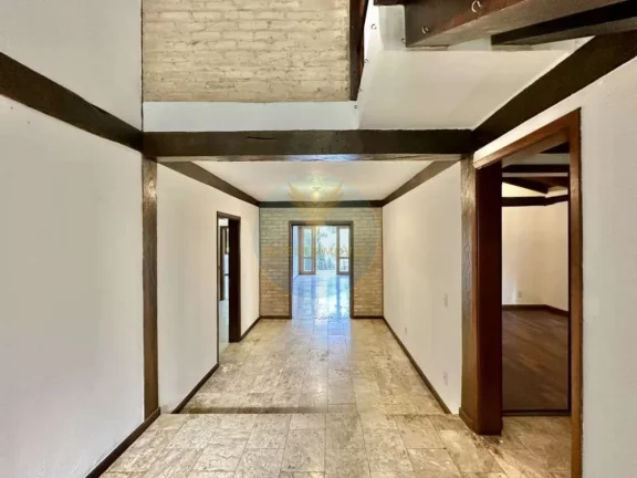 Imagem Casa em Condomínio a Venda no bairro Granja Viana - Carapicuíba, SP