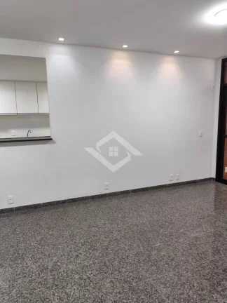 Imagem Apartamento 3 Quartos com Suíte e Varanda em Rua Tranquila – Reformado