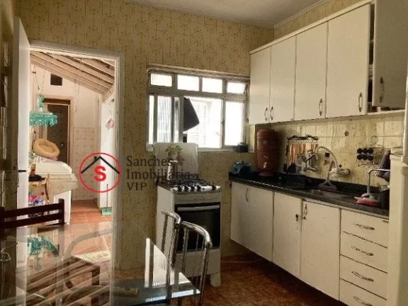 Imagem VENDA SOBRADO DE VILA NA MOOCA Rua tranquila e totalmente residencial, com monitoramento de câmeras Excelente localização, próximo a Igreja N. SRA. Do