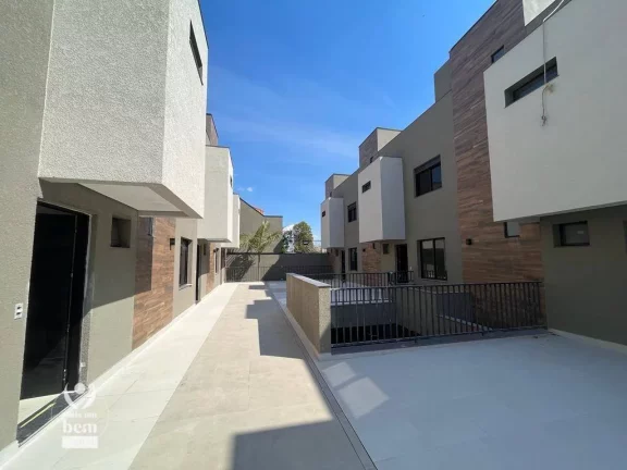 Imagem Triplex com 3 quartos sendo 1 suíte à venda, 131 m² por R$ 950.000 - Pilarzinho - Curitiba/PR
