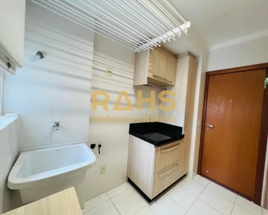Imagem Excelente apartamento 1 suíte mais 2 quartos no Bairro América em Joinville - SC por R$890.000,00....