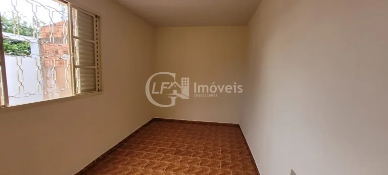 Imagem Casa para locação em Campo Grande-MS, Vila Moreninha II: 4 quartos, 1 suíte, 1 sala, 2 banheiros, 2 vagas de garagem, 80m².