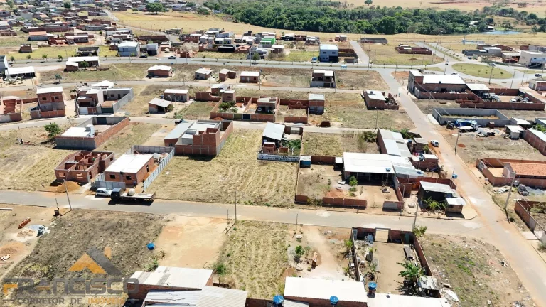Imagem LOTE A PRESTAÇÃO PRÓXIMO AO CENTRO DE ABADIA