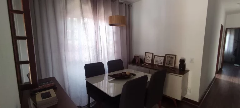 Imagem Encantadora Casa com 3 Dormitórios em Albuquerque - Oportunidade Imperdível por R$ 510.000