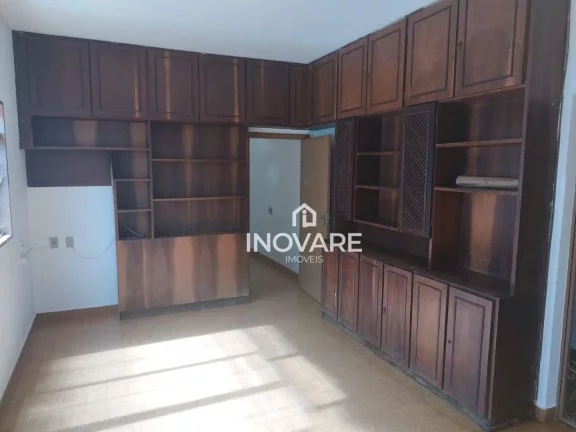 Imagem Casa com 3 dormitórios à venda, 200 m² por R$ 650.000,00 - Alto da Boa Vista - Itumbiara/GO