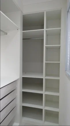 Imagem Apartamento novo com 3 dormitórios sendo uma suíte, com sacada, todos com ar condicionado, repleto de armários. 84m2 - vejas as fotos do condominio