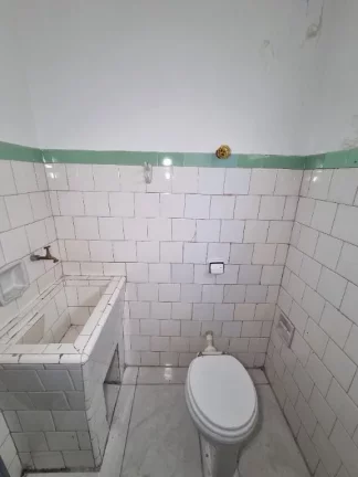 Imagem Kitnet com 1 dormitório para alugar, 29 m² por R$ 1.048,00/mês - Floresta - Porto Alegre/RS