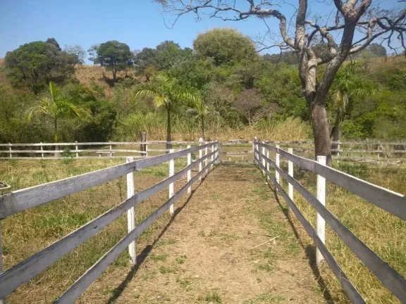 Imagem Sítio à Venda na BR 040 - 8.000m2 de Área com Infraestrutura Completa
