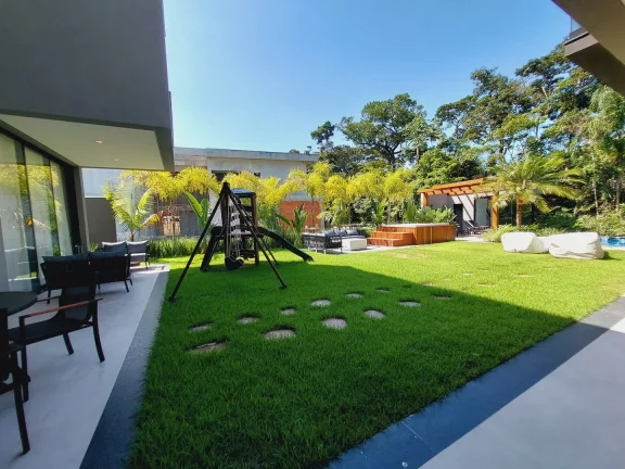 Imagem *Oportunidade única na Riviera módulo 16!* Mansão à Venda