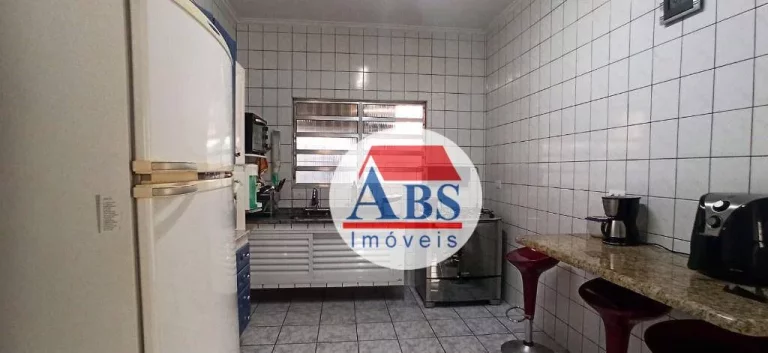 Imagem Casa à venda, 196 m² por R$ 300.000,00 - Parque das Bandeiras - São Vicente/SP