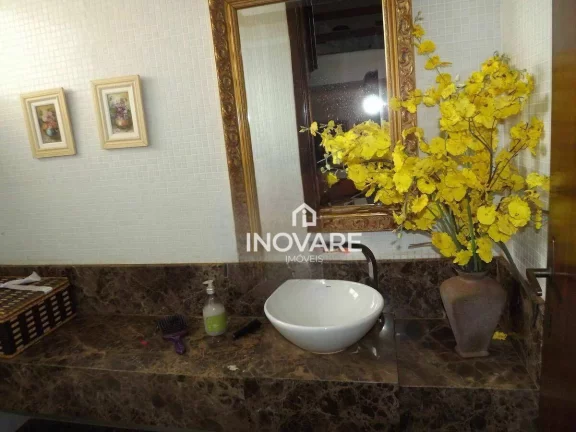 Imagem Casa com 5 dormitórios à venda, 357 m² por R$ 900.000,00 - Setor Santa Inês - Itumbiara/GO