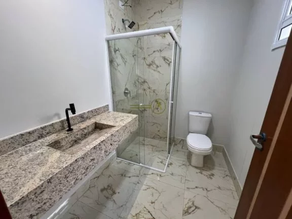 Imagem Casa térrea moderna à venda, dois lotes, pé na areia, 50 metros do mar