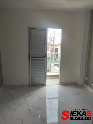 Imagem Imperdível oportunidade: Casa à venda em São Paulo-SP, Jardim Maringá! 2 quartos, 2 suítes, 1 sala, 3 banheiros, 2 vagas, 70m².