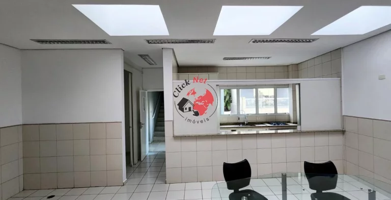 Imagem Prédio Comercial no bairro Santa Terezinha, 1.300 metros