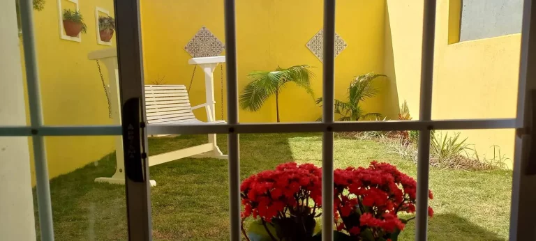 Imagem Sobrado Excelente com 76 m² 2 Dormitorios e 2 Vagas de Garagens