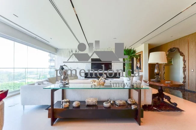 Imagem Apartamento lindíssimo na Rua Curitiba em frente ao parque do Ibirapuera com 332m².