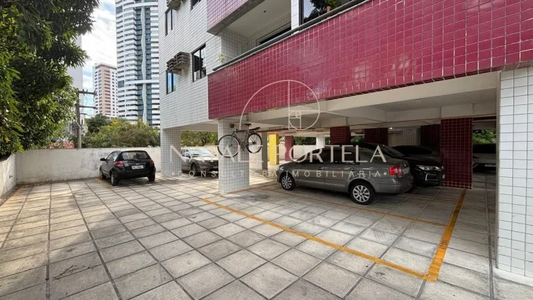Imagem Excelente apartamento junto a Praça de Casa Forte!