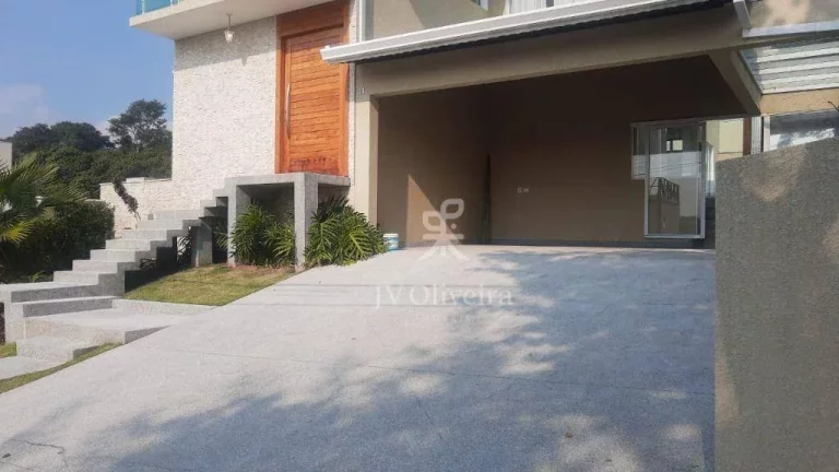Imagem Casa em condomínio à venda, 300 m², 3 suítes, 4 banheiros, 4 vagas - Jardim Caiapia - Cotia/SP