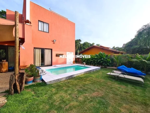 Imagem Casa Duplex á venda com 4 dormitórios localizada na praia Mariscal em Bombinhas.