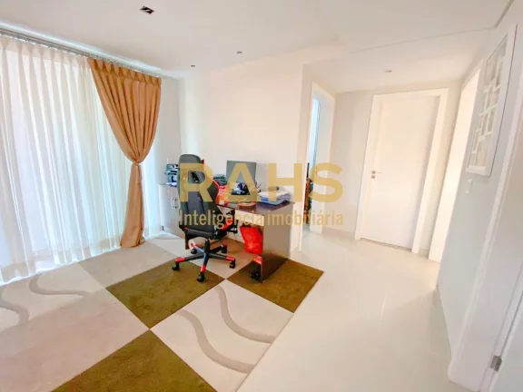 Imagem Lindo sobrado averbado, mobiliado com muito requinte e bom gosto! Em ótima localização, entre o N...