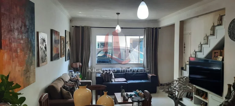 Imagem Casa Duplex c/ 4 Dormitórios à Venda, 150 m² no Peró - Cabo Frio/RJ