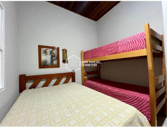 Imagem Excelente opção de investimento, perfeita para casa de veraneio ou locação de temporada, com gra...