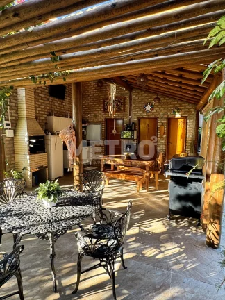 Imagem Casa à venda, no Brisas do Rio com Três quartos, piscina, jardim, muito verde