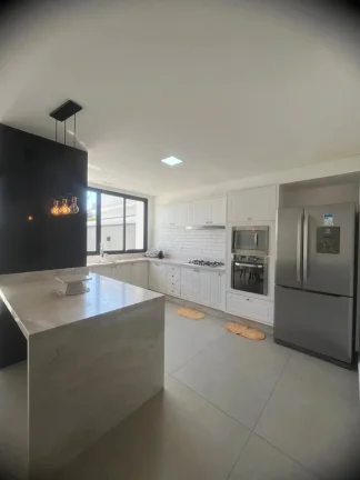 Imagem Casa moderna com piscina privativa no Condomínio Reserva dos Ypês I em Tatuí/SP