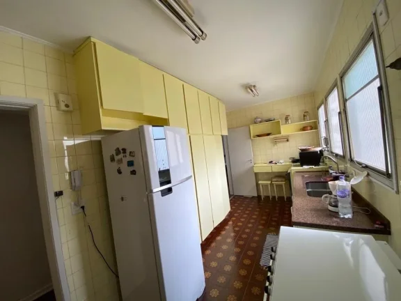 Imagem Apartamento Perdizes - 143M², 3 Dorms, 1 Suíte, Sala para 2 Ambientes, 2 Vagas Independentes, Varanda, Armários, Banheira.