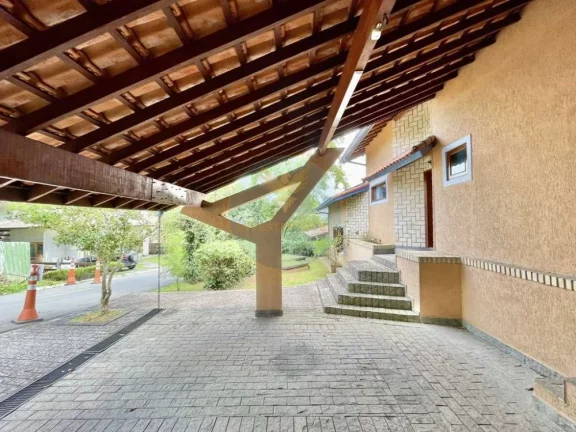 Imagem Casa em Condomínio a Venda no bairro São Fernando Residência - Barueri, SP