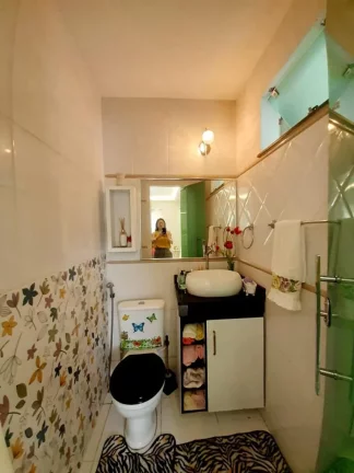 Imagem Casa em Condomínio de Luxo à Venda em Belém-PA, Bairro Mangueirão: 2 Quartos, 2 Suítes, 2 Salas, 3 Banheiros, 1 Vaga, 140 m²