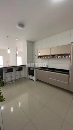 Imagem Casa, Bairro Caminho do Sol, 4 4, sendo todos suítes, sala de estar, sala de jan