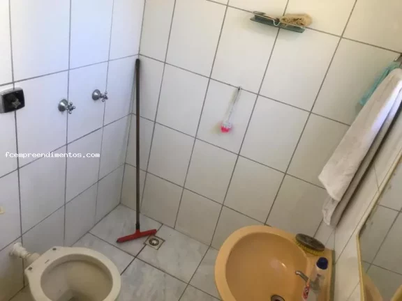 Imagem Casa para Venda em Limeira, Jardim Nova Suíça, 4 dormitórios, 2 banheiros, 4 vagas