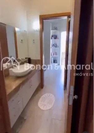 Imagem Esta casa é ideal para quem busca conforto e sofisticação em um espaço bem distribuído. Com 230...