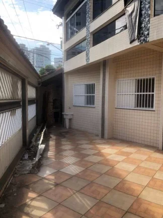 Imagem Sobrado com 5 dormitórios à venda, 145 m² por R$ 750.000,00 - Ocian - Praia Grande/SP