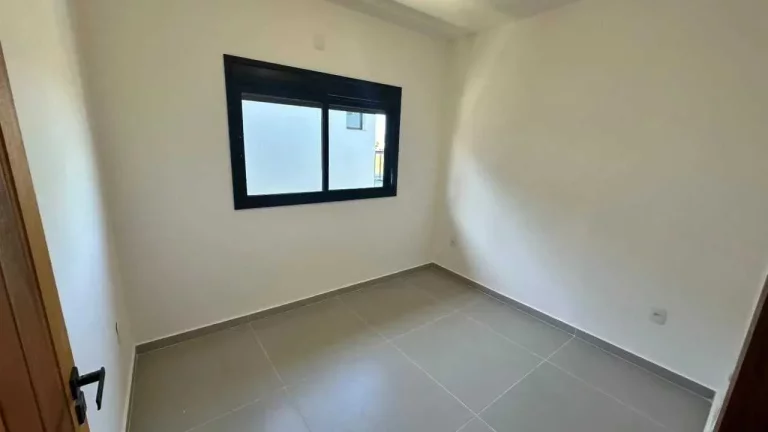 Imagem Casa com 3 dormitórios sendo 1 suíte e 1 vaga de garagem - Campeche, Florianópolis/SC