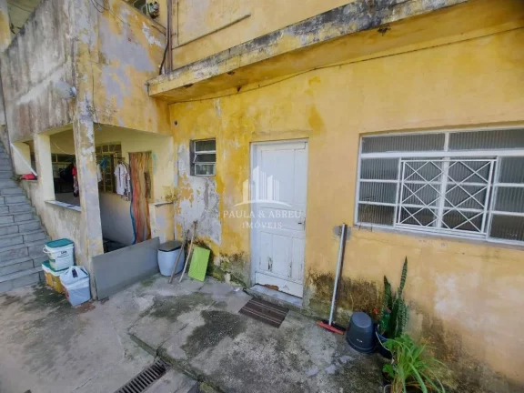 Imagem São 2 Casas no Terreno, 2 Dormitórios, 3 Vagas, 167m², 10mts de Frente no Jardim Santa Lídia, Mauá-SP