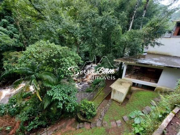 Imagem Casa com 6 dormitórios à venda, 410 m² por R$ 1.500.000,00 - Granja Guarani - Teresópolis/RJ