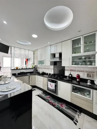Imagem APARTAMENTO COM 131.17 m² - GUILHERMINA - PRAIA GRANDE SP