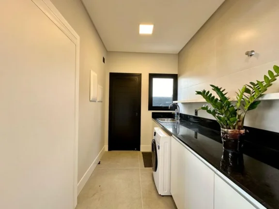 Imagem Casa em Condominio 5 Dormitórios - Bairro --