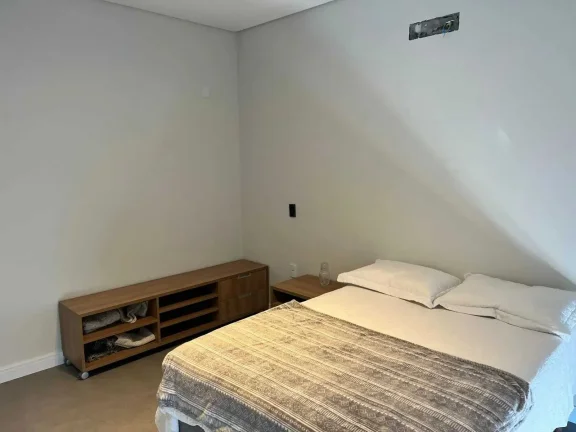 Imagem Casa com 4 suítes e 4 vagas de garagem - Campeche, Florianópolis/SC