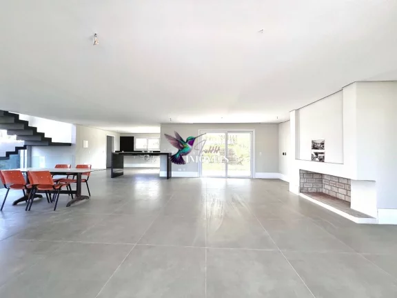Imagem Condomínio Lombardia - Casa à venda no bairro Vila Nova - Porto Alegre/RS