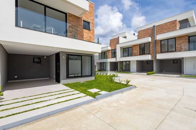 Imagem SANTA FELICIDADE Triplex em Condomínio - 3 quartos. 1 suíte. 1 vaga.