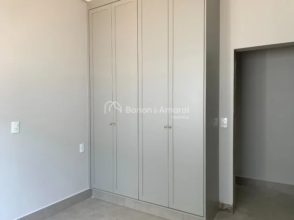 Imagem Casa térrea nova à venda com 3 quartos sendo 3 suítes, todas com armários planejados, ar condici...
