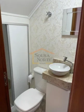 Imagem Sobrado em condomínio fechado, 2 dormitórios, sendo 2 suítes, com armários, camas e colchões, e...