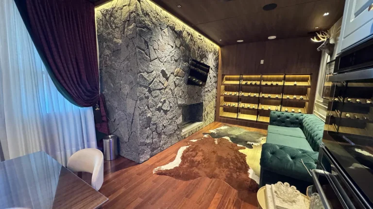 Imagem Apartamento com 4 dormitórios à venda sendo 4 suítes, 185.7 m² por - R$ 9.588.000,00 - Canto da Praia - Itapema/SC