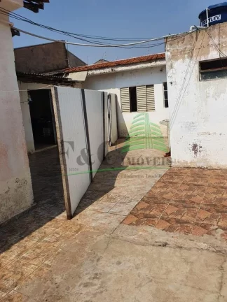 Imagem Casa para Venda em Limeira, Parque Hippolyto, 3 dormitórios, 2 banheiros, 4 vagas
