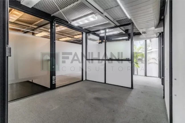 Imagem Excelente Casa Comercial para Locação em São Paulo-SP, Jardim Paulista: 15 Salas, 8 Banheiros, 8 Vagas de Garagem, 1.033m².