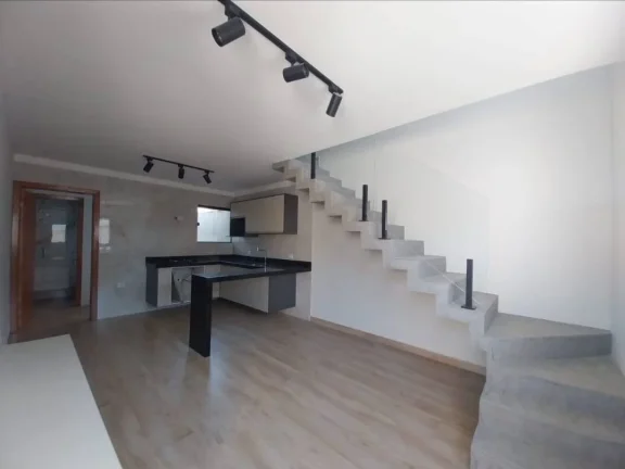 Imagem Casa Nova com fino acabamento com armários!!!